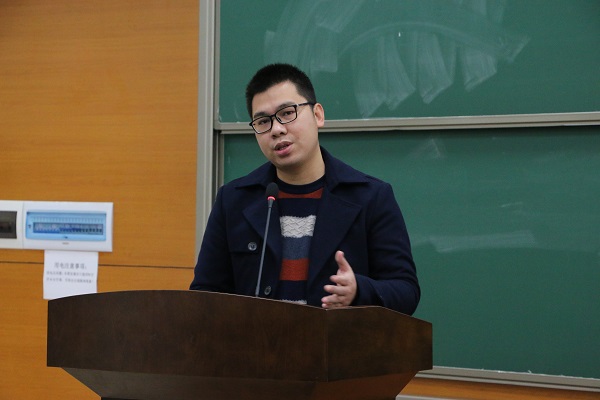 校团委书记李志作总结讲话1.jpg