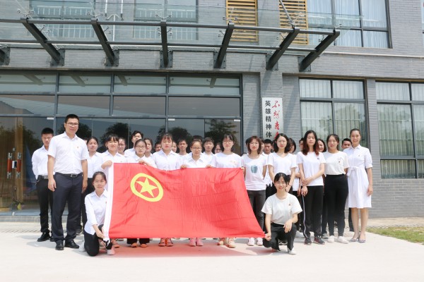 师生代表合影
