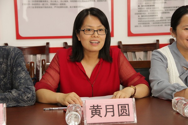 桂林医学院学工处副处长黄月圆讲话1.jpg